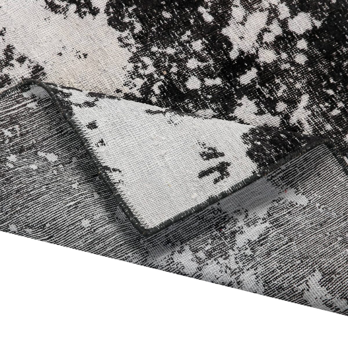 alfombra-moderna-alargada-negra-blanca-textura