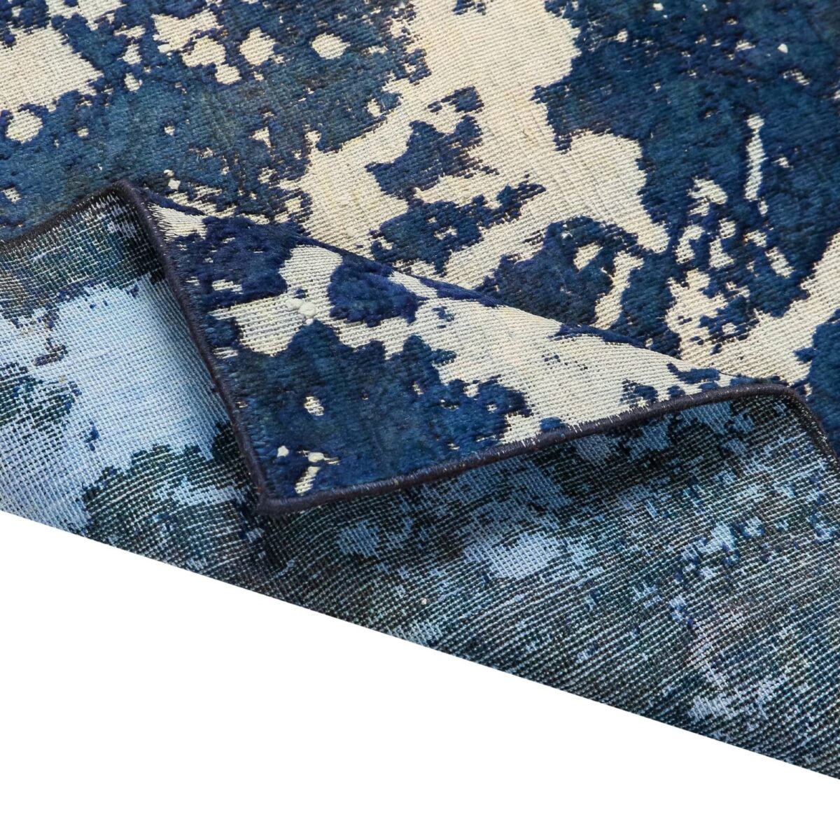 alfombra-moderna-desgastada-azul-textura