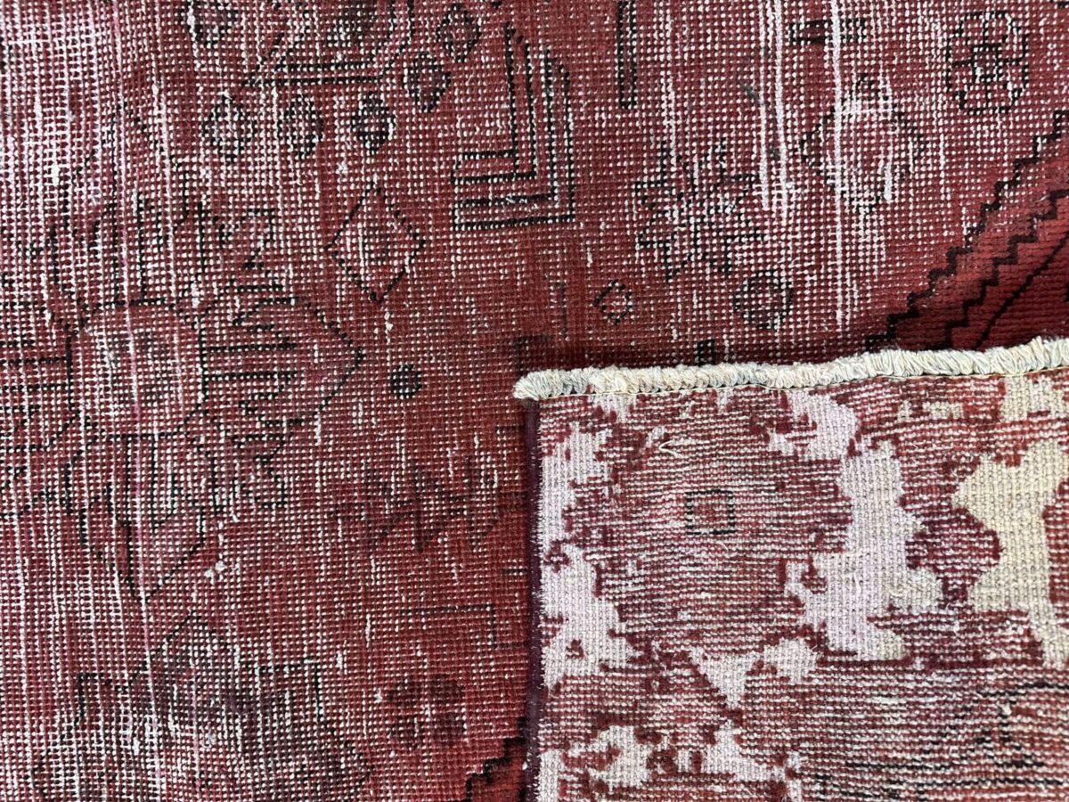 alfombra-vintage-envejecida-persa-mediana-roja-textura