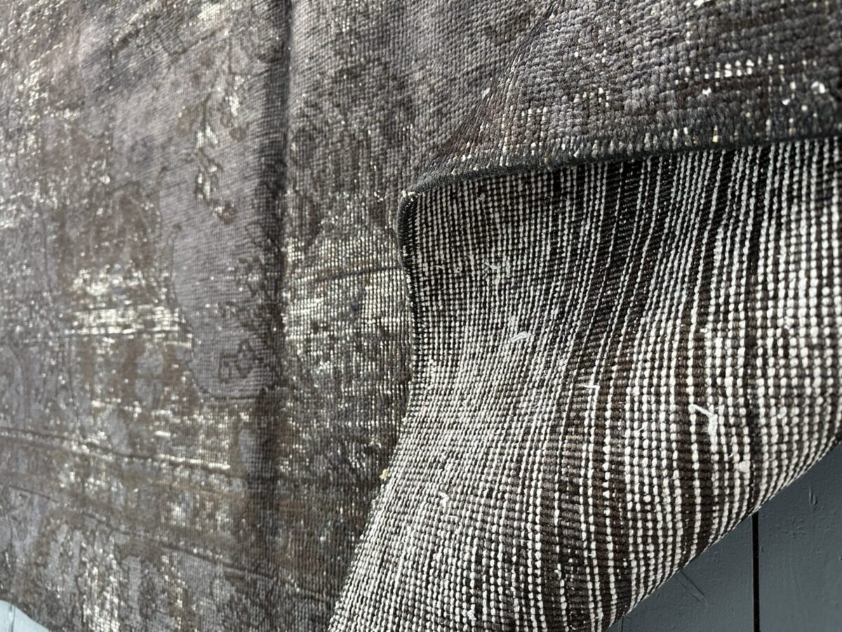 alfombra-vintage-liso-persa-gris-textura