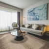 kilim-abstracto-marrón-beige-lana-persa-ambiente