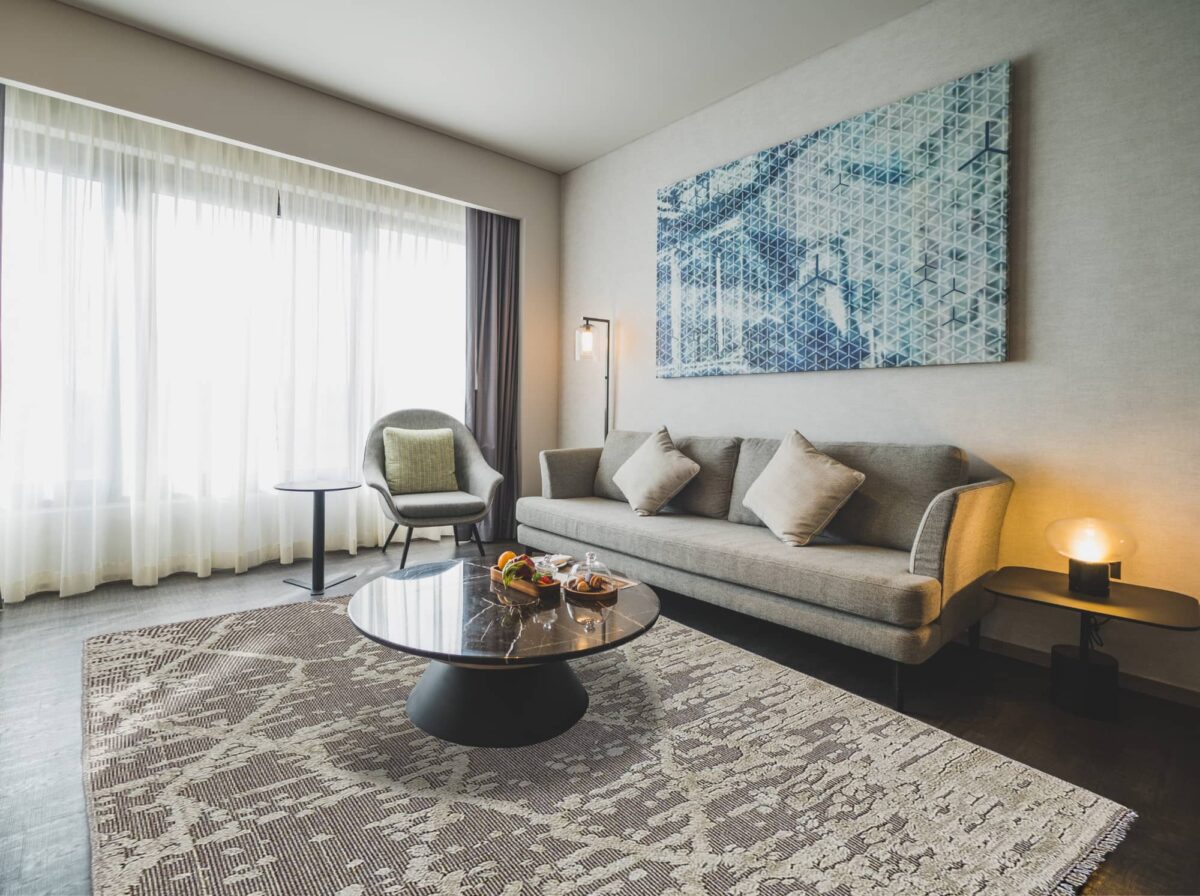 kilim-moderno-abstracto-geometrico-persa-mediana-ambiente