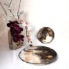 plato-mármol-único-decorativo-marrón-ambiente